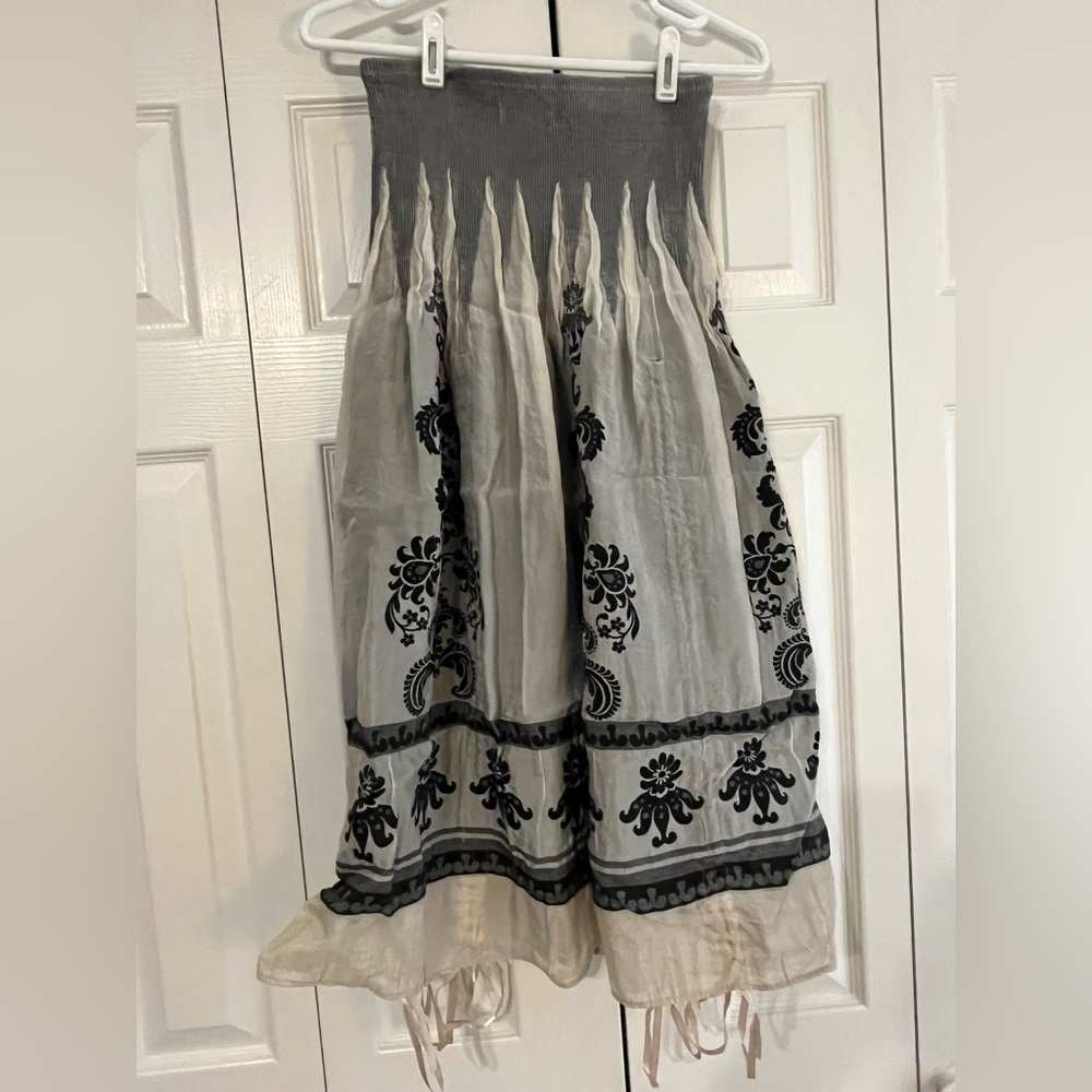 Lapis Brand Adjustable, Gathered Hem Maxi Skirt. One Size.